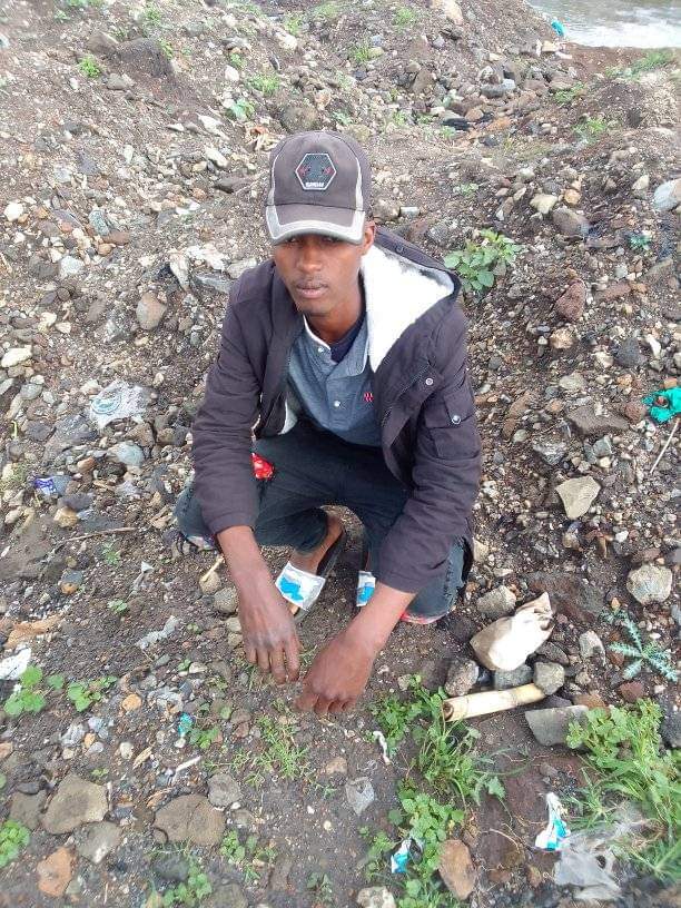 PHOTOs: Meet a 21-year-old man from Embakasi who is facing defilement charges for marrying a 16-year-old girl – The girl’s mother gave him the blessings but the father was against the marriage.