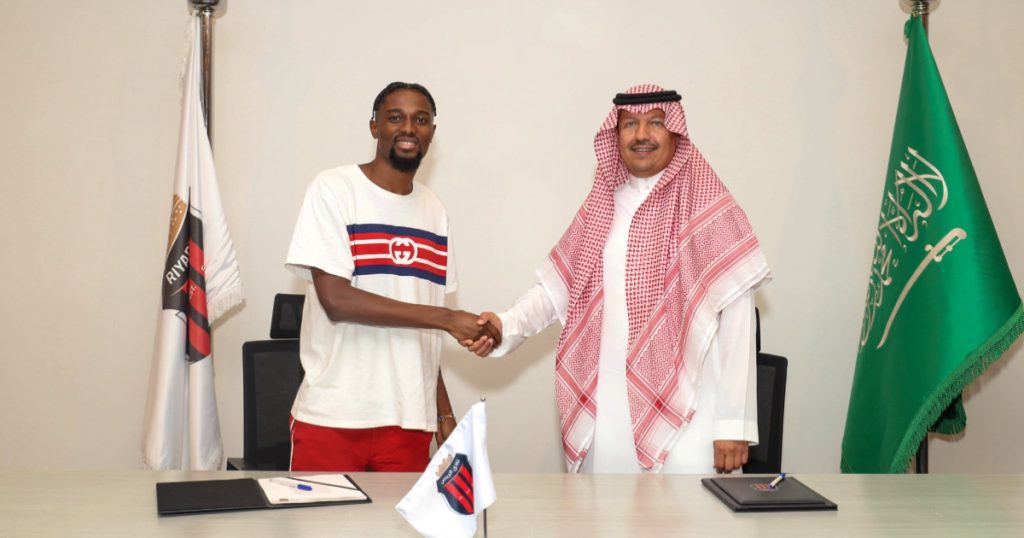 Ghanaian midfielder Bernard Mensah completes move to Al Riyadh SC