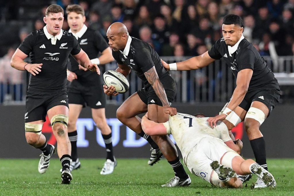 What time is kick off for All Blacks v England on Saturday?