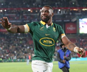 Siya Kolisi posts selfie with room-mates Cheslin Kolbe and Eben Etzebeth