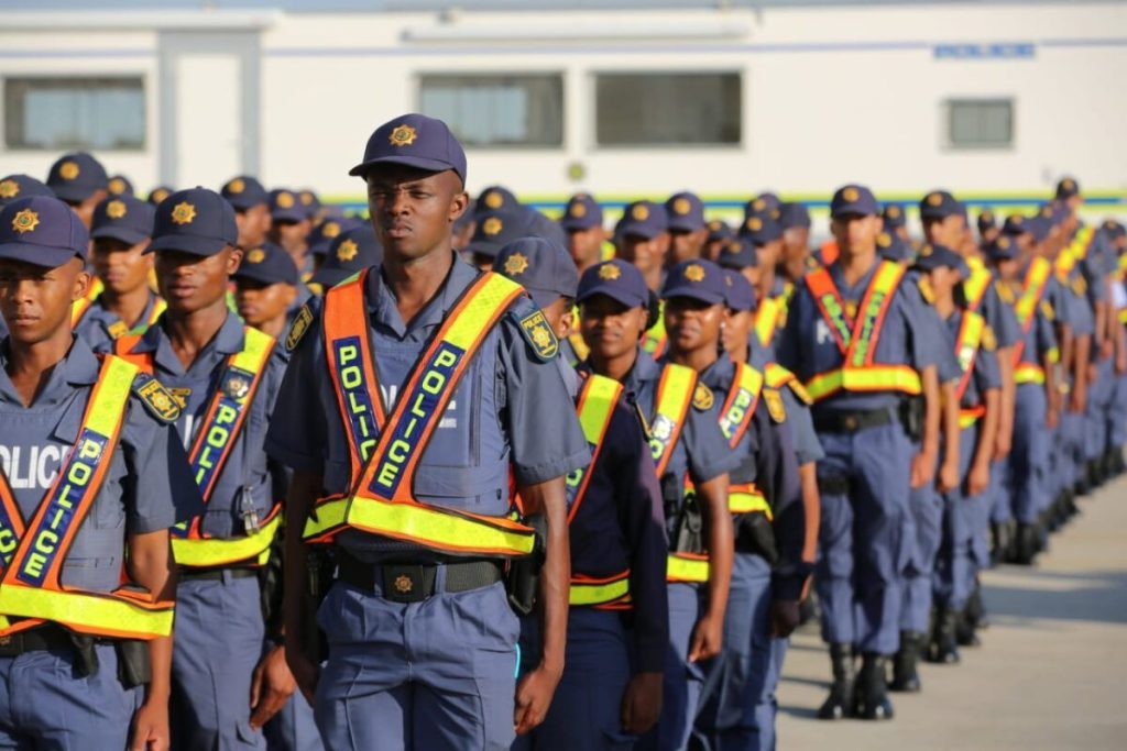 Criminals in SAPS: How much do police officers earn?