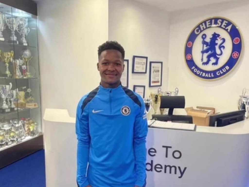 PICTURES: Cape Town City star touches down in London for Chelsea FC trials