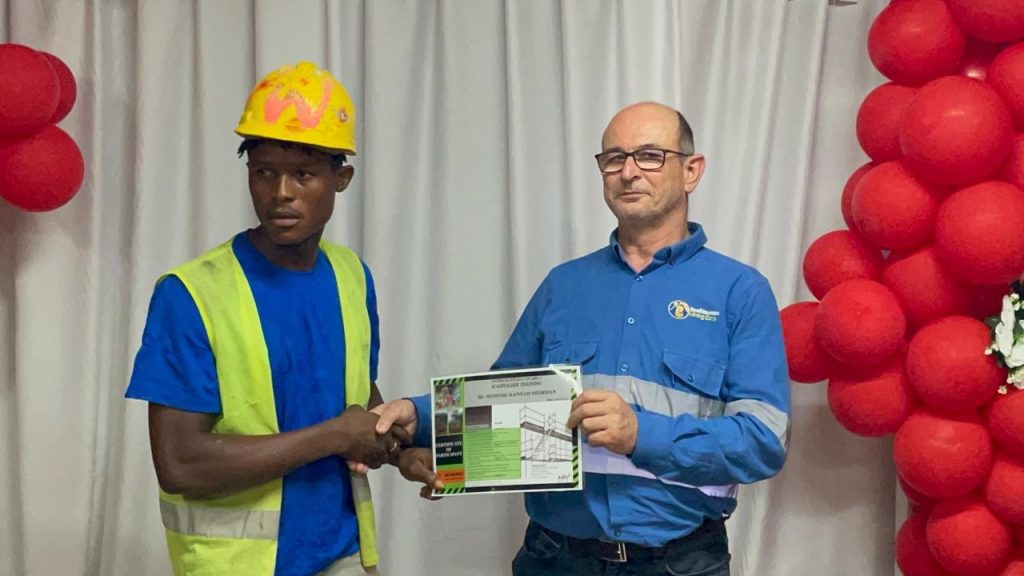 Bea Mountain Mining Company-(BMMC) Awards Certificates to Employees