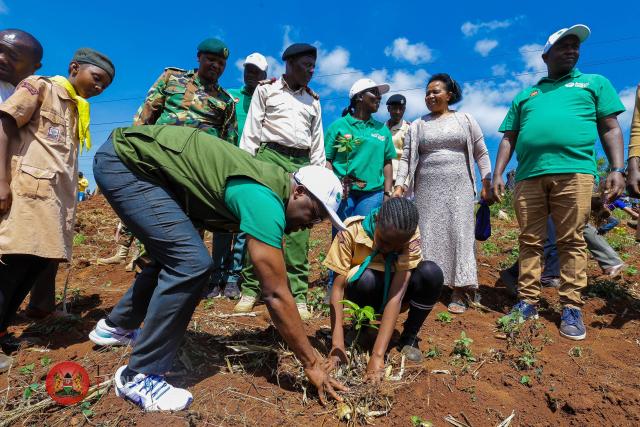 PS Omollo rallies chiefs to lead tree growing efforts countrywide