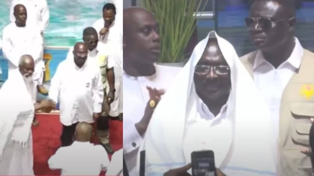 Prophet Adom Kyei Duah covers Dr Bawumia’s head with his Talit ahead of the elections