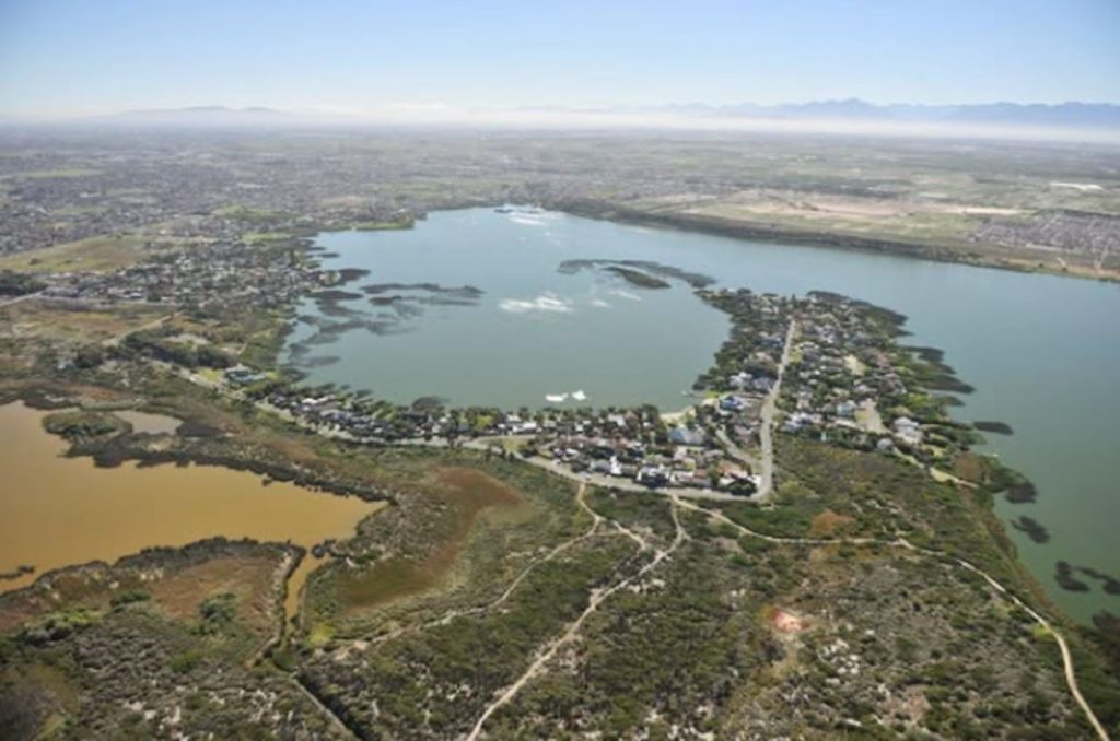 City of Cape Town closes Zeekoevlei due to water quality concerns